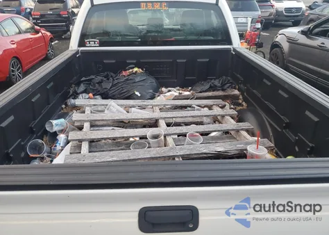 2013 Ford F150 z USA, uszkodzony, nr VIN 1FTMF1CM2DKD10438